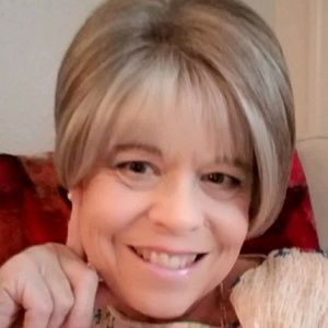 Meet your Posher, Iris